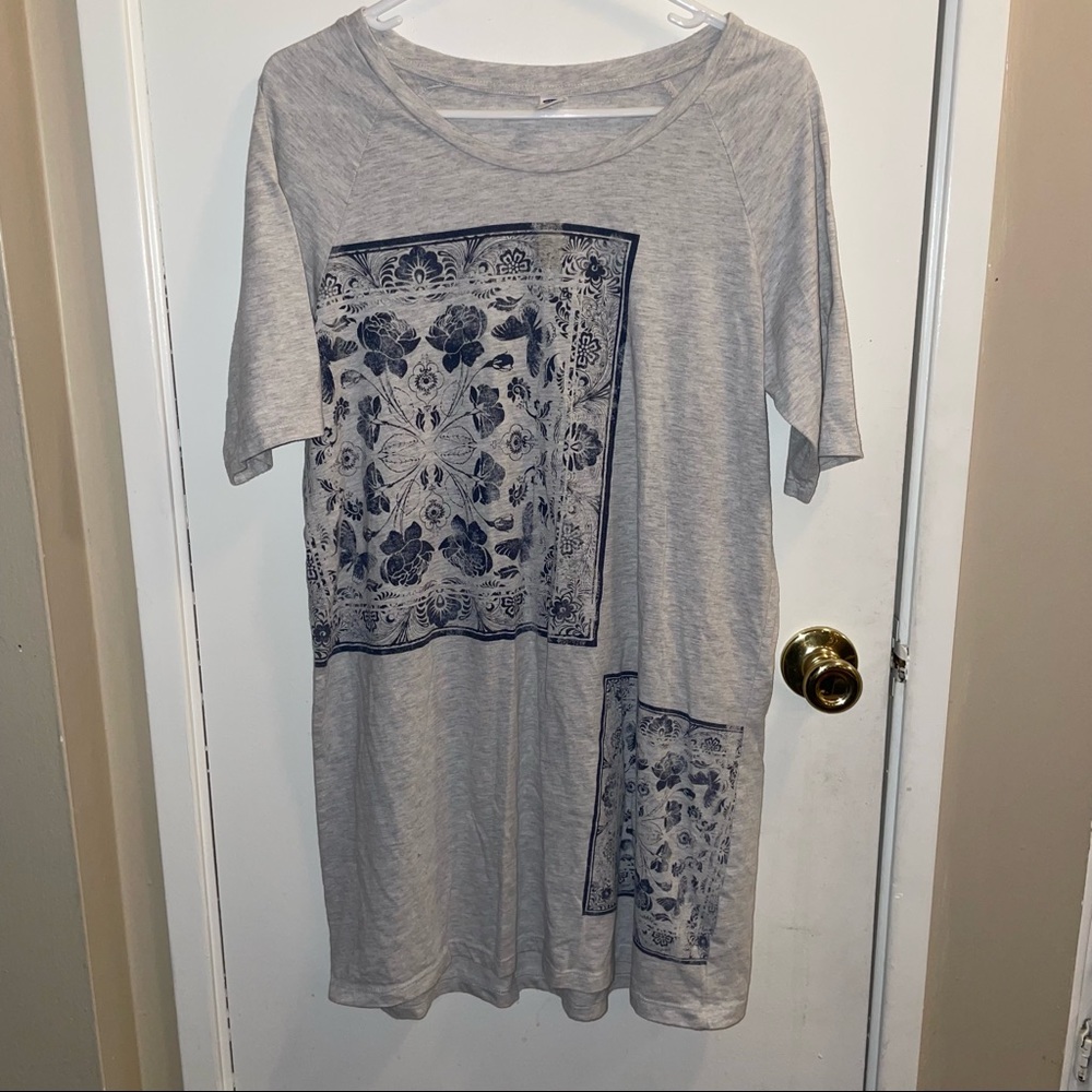 Old Navy Men’s T Shirt